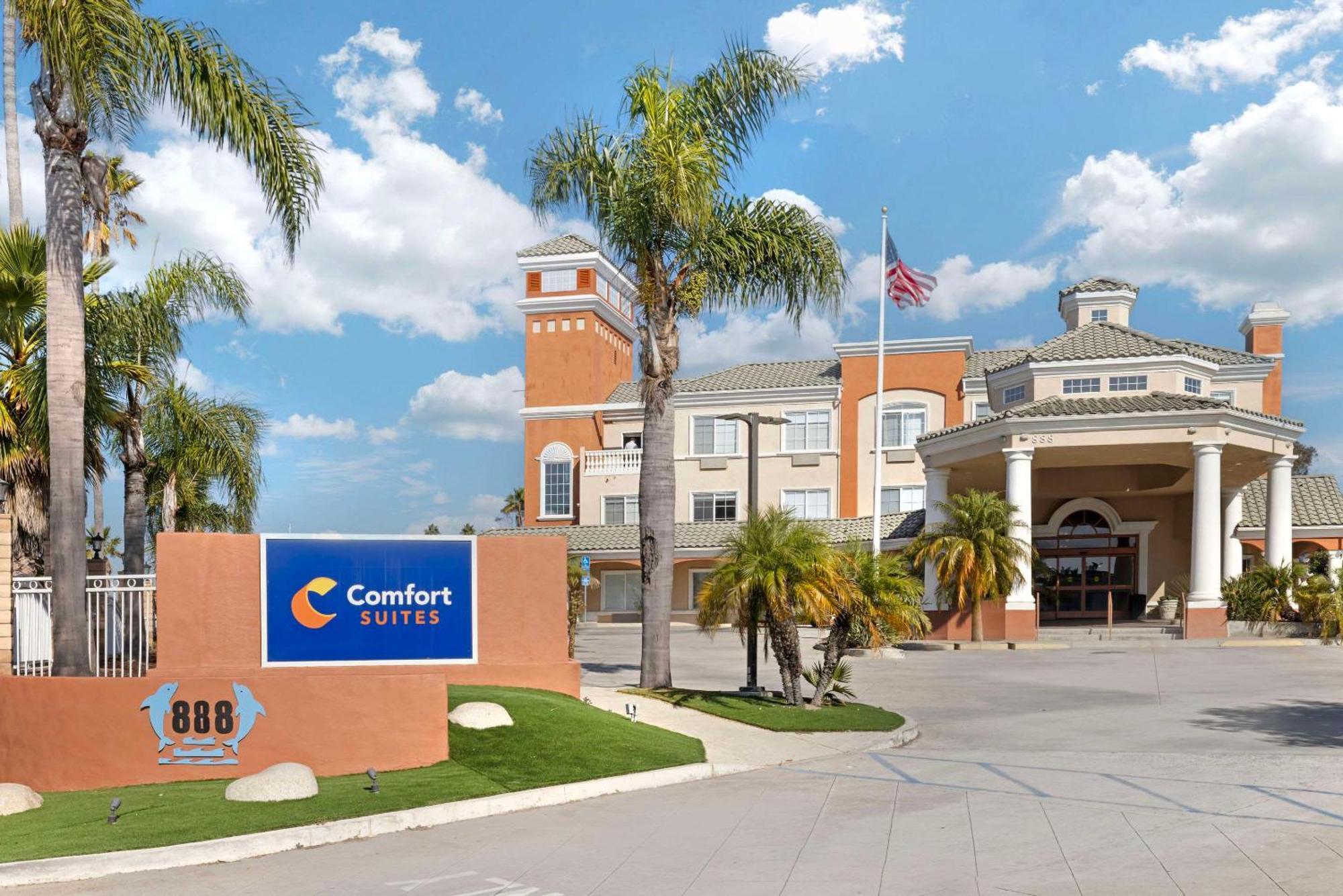 Comfort Suites Oceanside Camp Pendleton Area Exterior photo